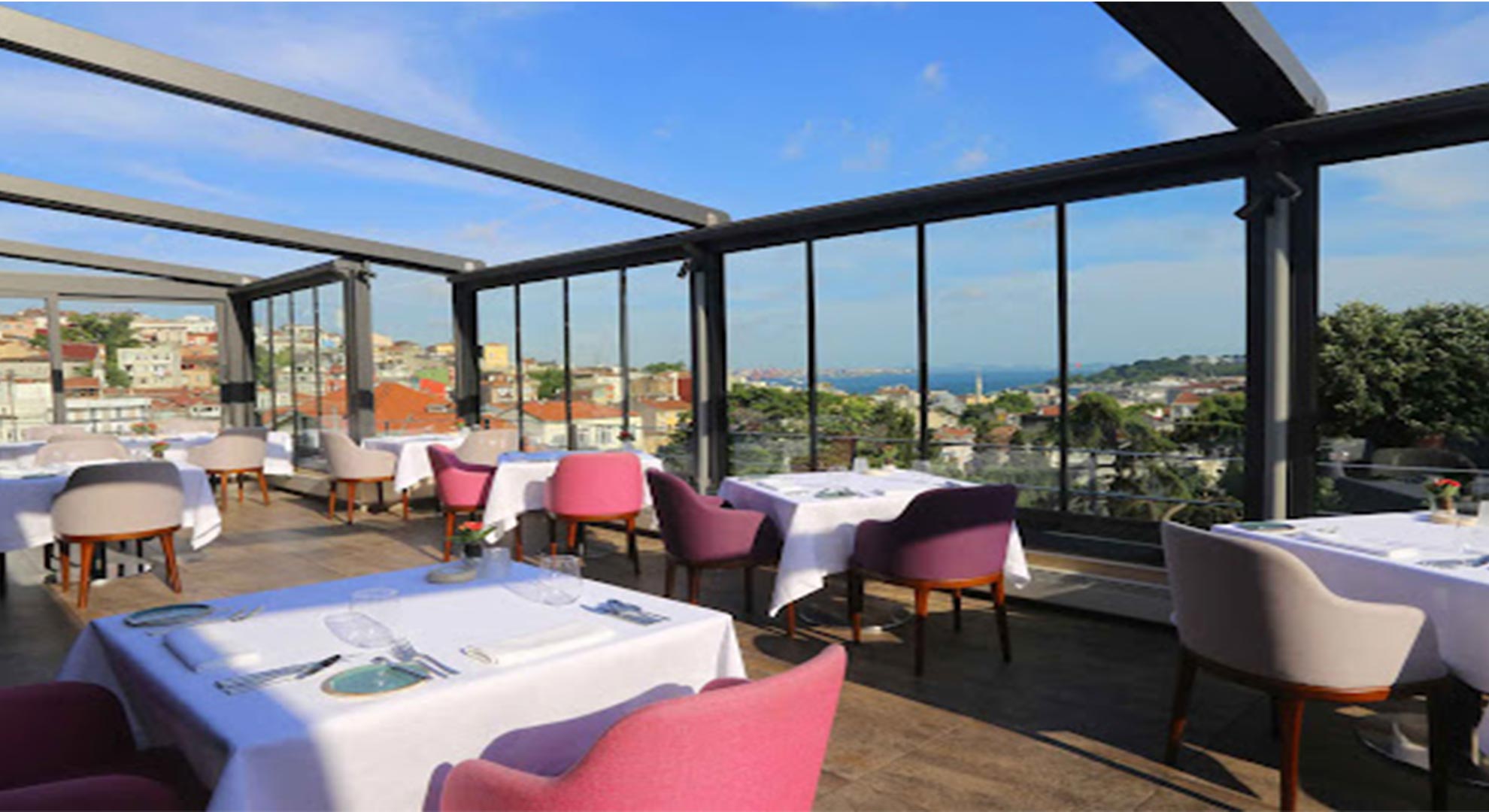 نیکول یکی از معروف ترین رستوران های استانبول